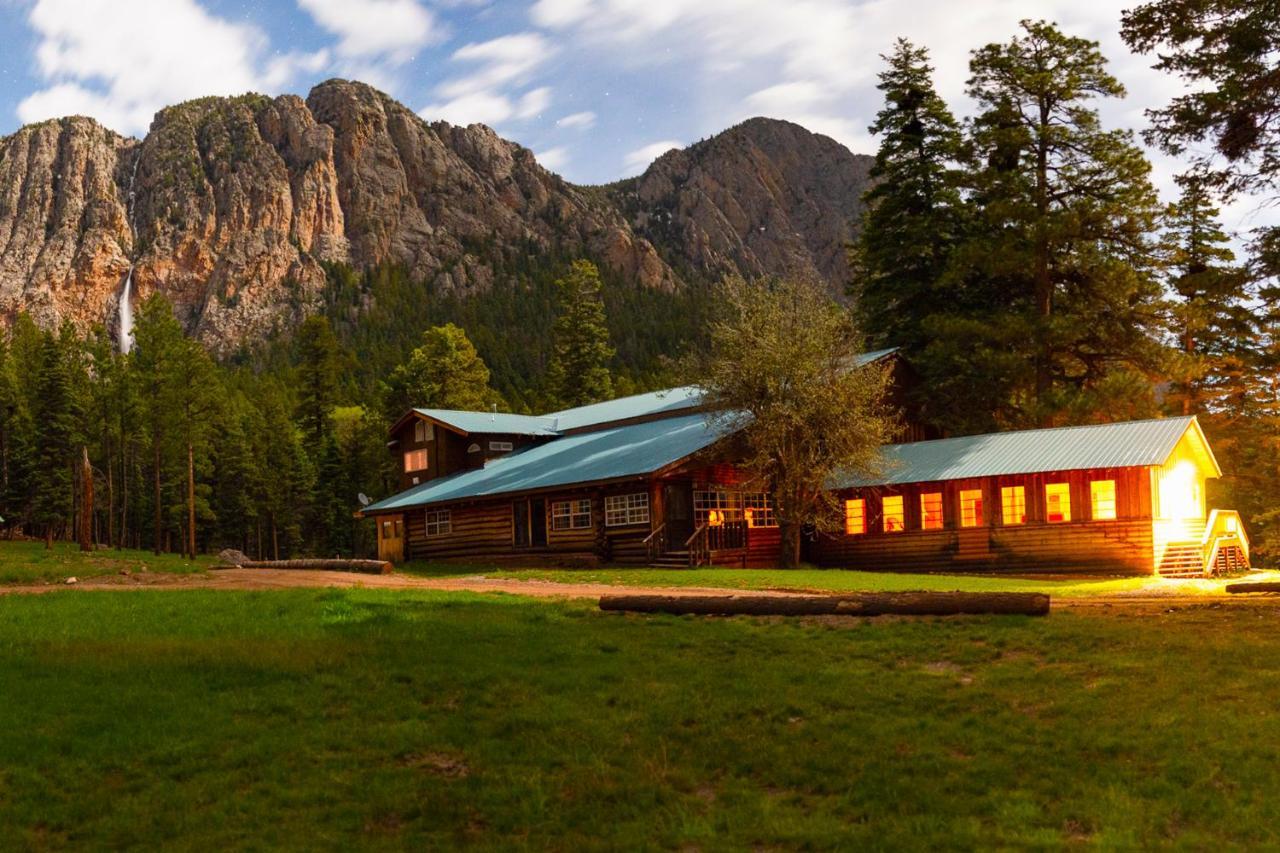 Corkins Lodge Chama Exteriér fotografie