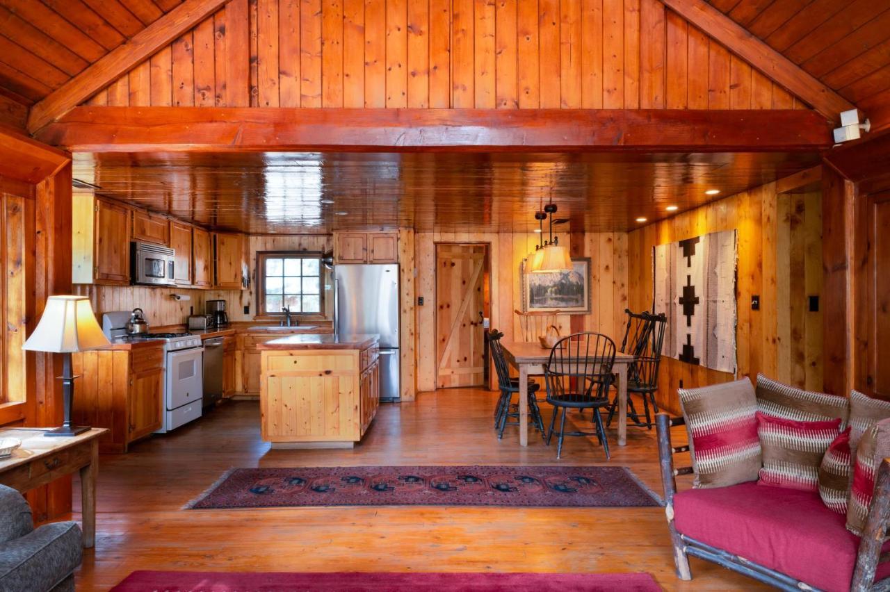 Corkins Lodge Chama Exteriér fotografie
